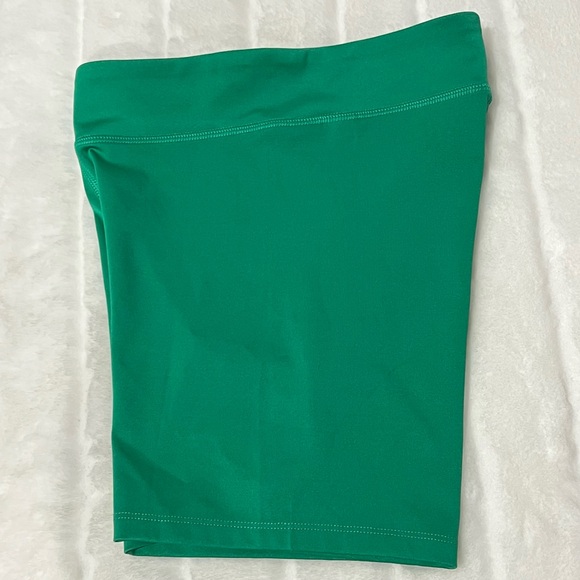 NWOT Lacoste Sport Bike Shorts - Picture 4 of 7